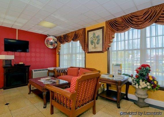 Rodeway Inn Huntington Station - Melville Extérieur photo